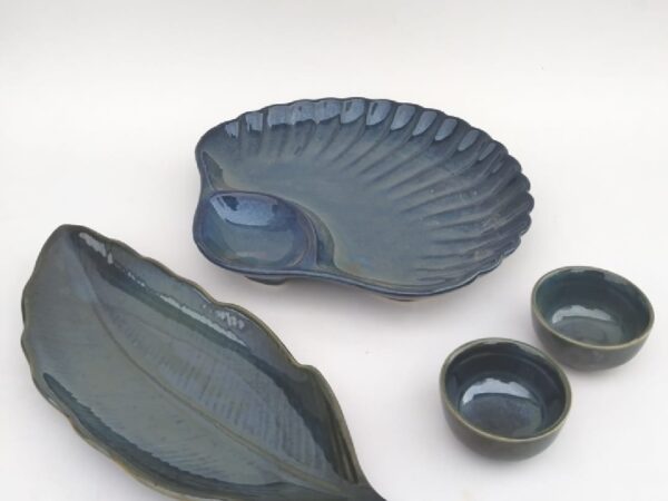 Stoneware Ceramic Leaf & Shell Shaped Platter and Dip Bowls Combo – Blue Serveware Set